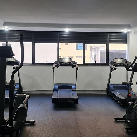 Apto Aconchegante: Beachfront Comfort with BBQ & Daily Cleaning Guaruja Exterior photo