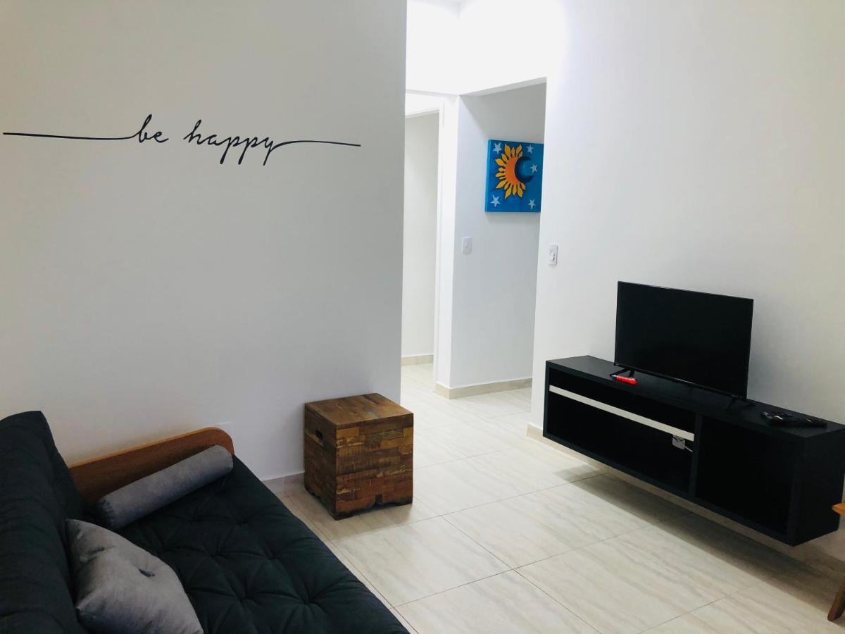 Apto Aconchegante: Beachfront Comfort with BBQ & Daily Cleaning Guaruja Exterior photo